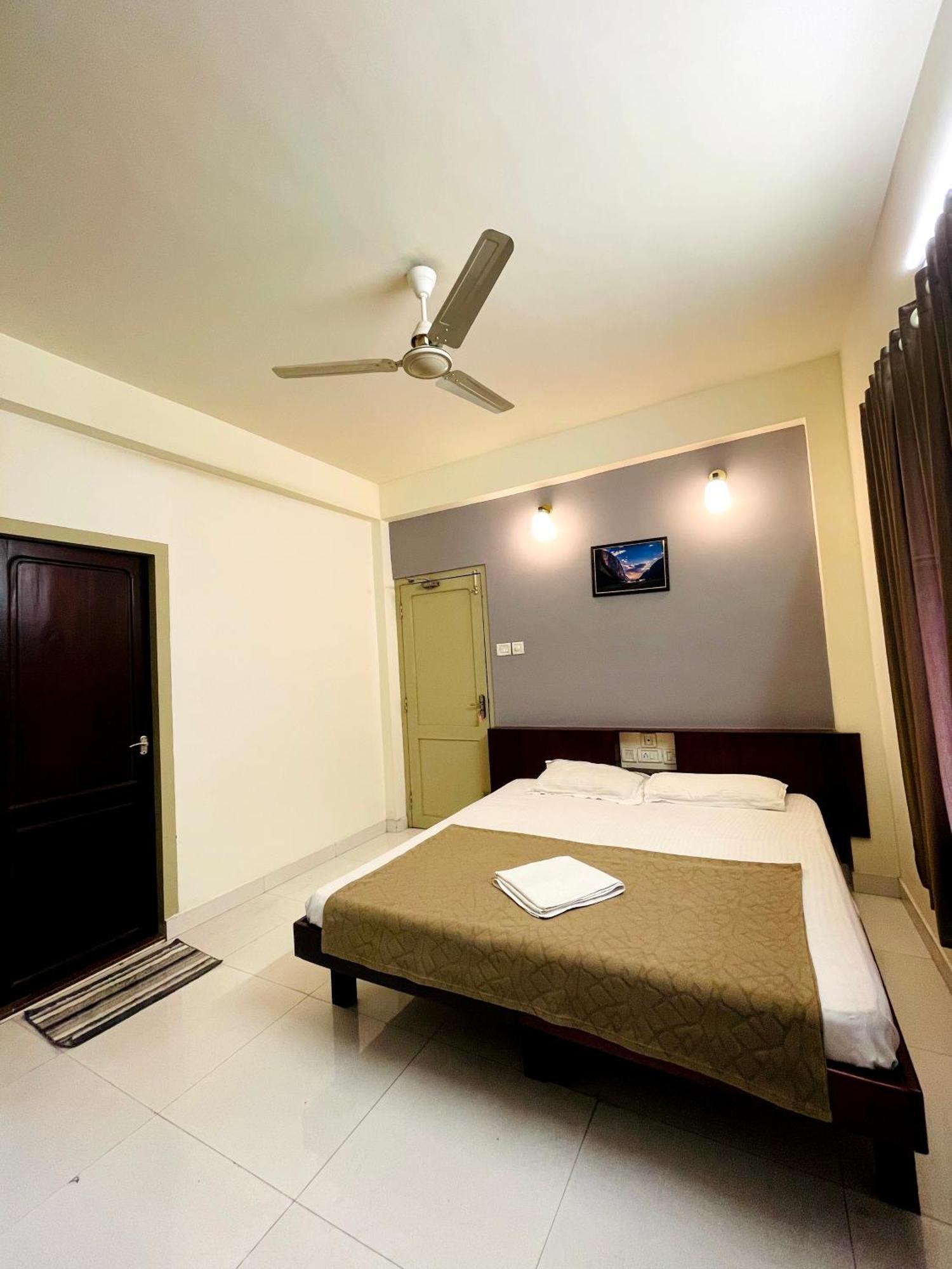Appartamento Orkuz Residency Kochi Esterno foto