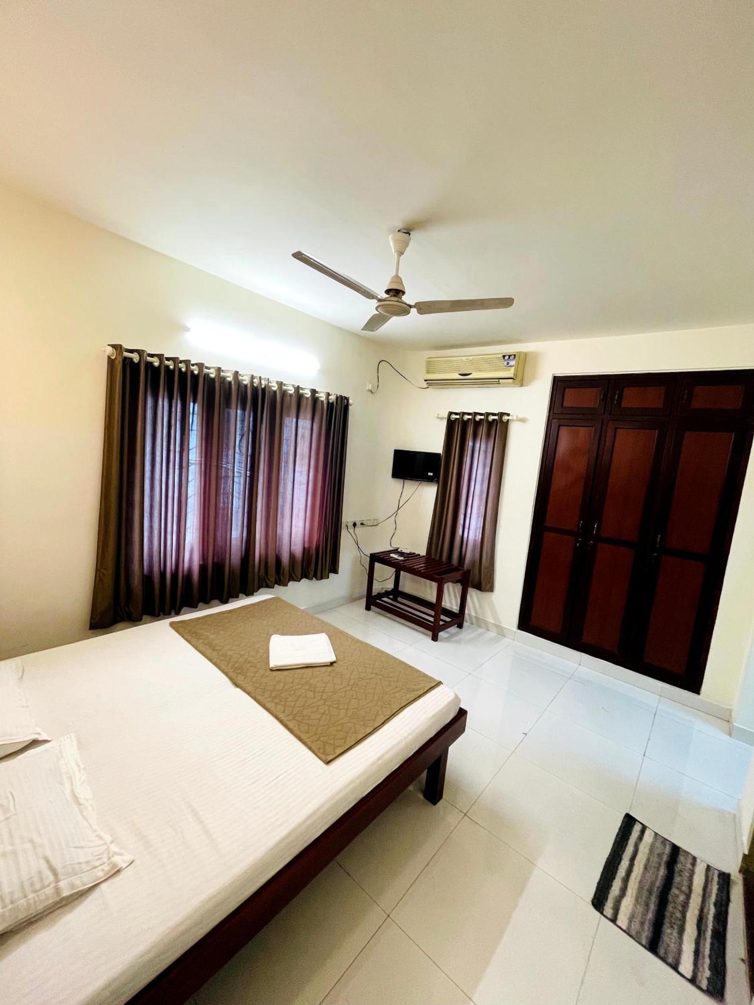 Appartamento Orkuz Residency Kochi Esterno foto